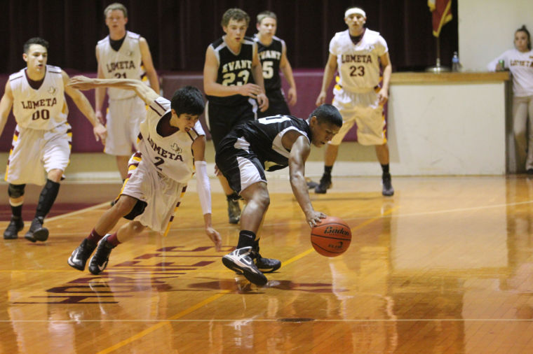 LometaEvantBOYSBasketball34.jpg